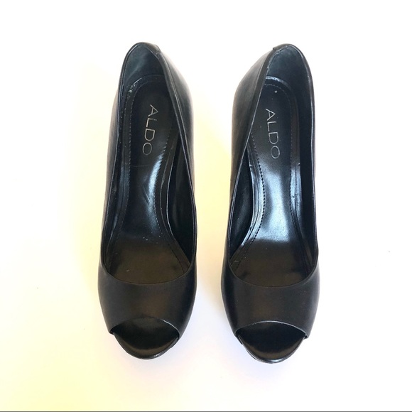 Aldo black leather peep toe pumps sz6